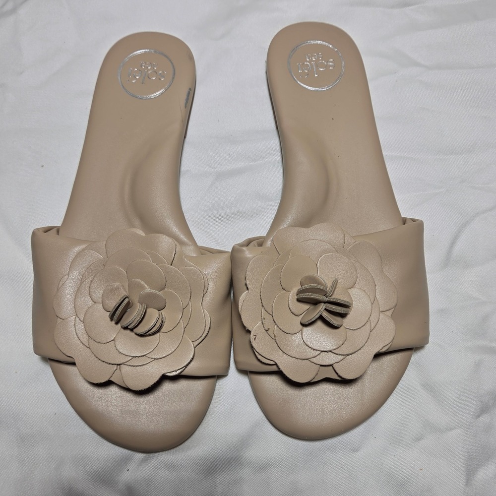 Solei Sea Womens Floral Rosette Slide Sandals Tan Beige Flat Slip On Shoes